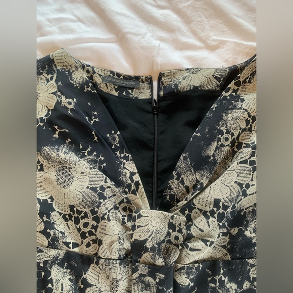 Brand: Alexander McQueen
Category: Dress. Colors: Black and Gold flowers - Picture 9 of 11